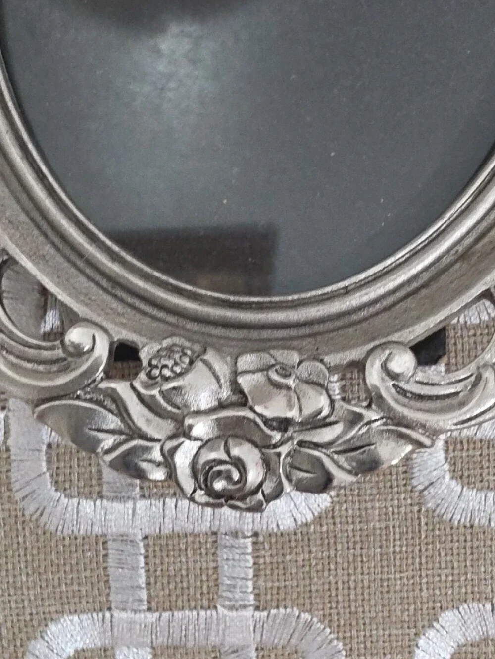Lunt Silver Oval Picture Frame